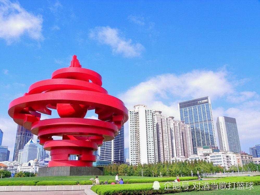 关于皇马冬窗是否会进行引援的话题，三名来自塞尔电台的记者给出了一致的答案，他们三人均认为皇马不会在这个转会窗进行引援 。